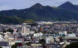 日本8月经常项目顺差同比大降96%