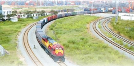 坚持对外开放 推动多领域合作共赢