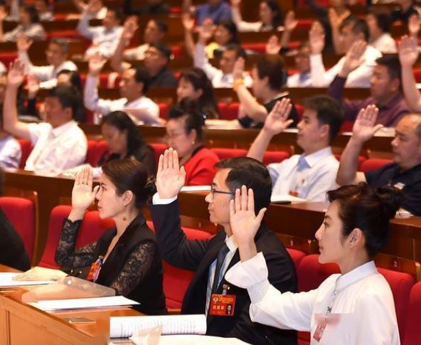 代表委员热议“如何端牢自己的饭碗” 土地、种子、人才是重点